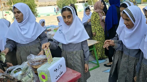 دانش‌آموزان سمنانی به جبهه‌مقاومت کمک کردند